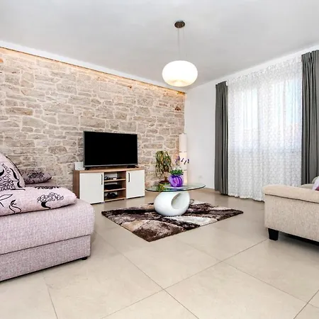 Дом отдыха Two-bedroom Holiday In Mrgani